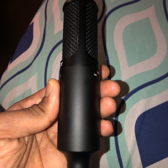 Sony Condenser Microphone C-100 - Picture 4 of 8